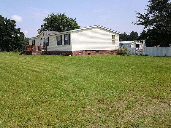 lotsa yard!