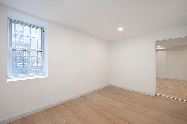 Rented by R New York | media 17