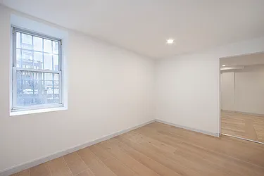 Rented by R New York