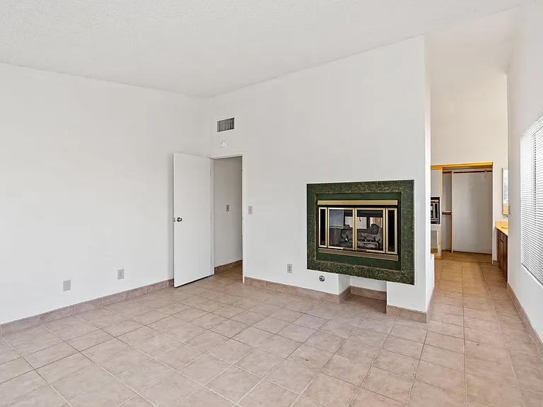 7221 S Camino Alegre — Photo 5