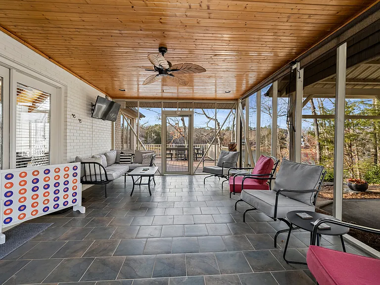 1485 Maloa Way — Photo 16