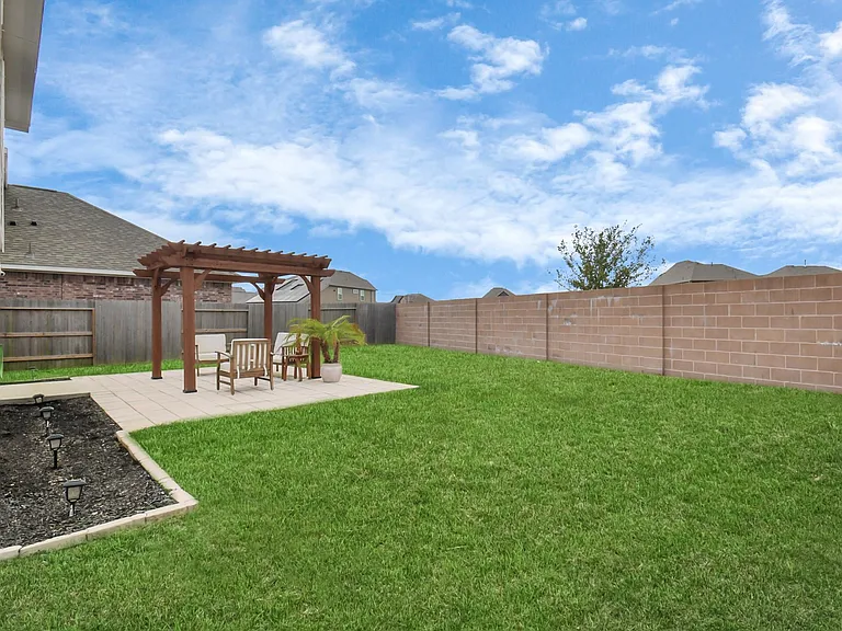 2217 Windy Grove Dr — Photo 36