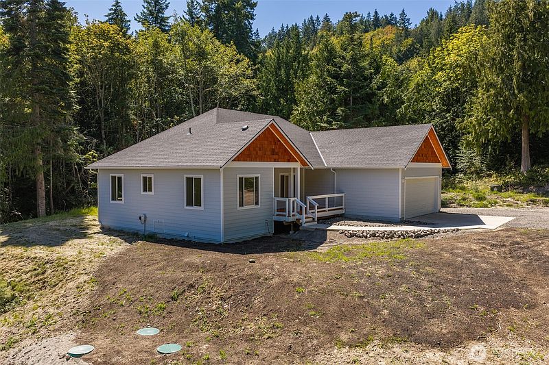 2nd image of 702 Chelsamish Drive