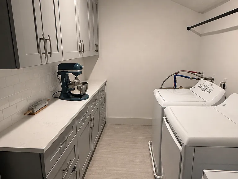 2201 Sandra Dr — Photo 9