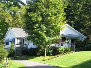 30 Stuart Rd E, Bridgewater, CT 06752