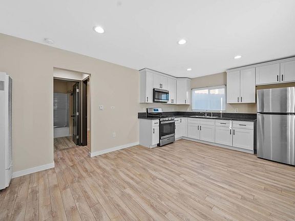 5th image of 809 Merlin Dr