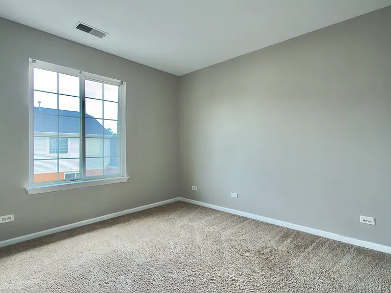 2204 W Concord Ln — Photo 21
