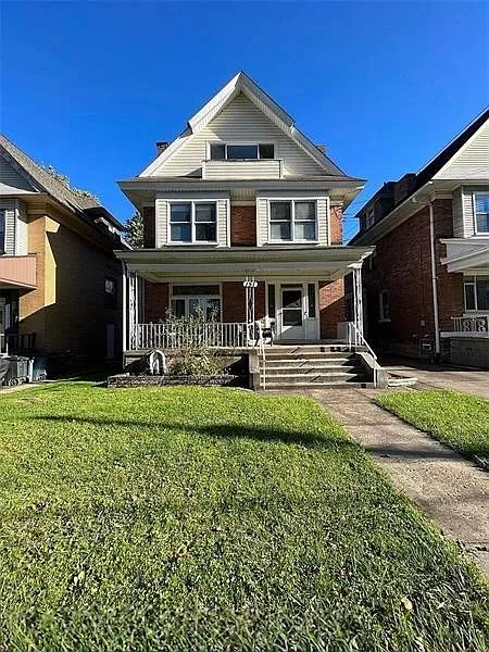 151 Kendall Ave photo 1