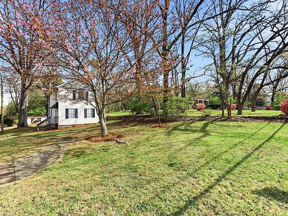 5th image of 1326 Park Hill Dr