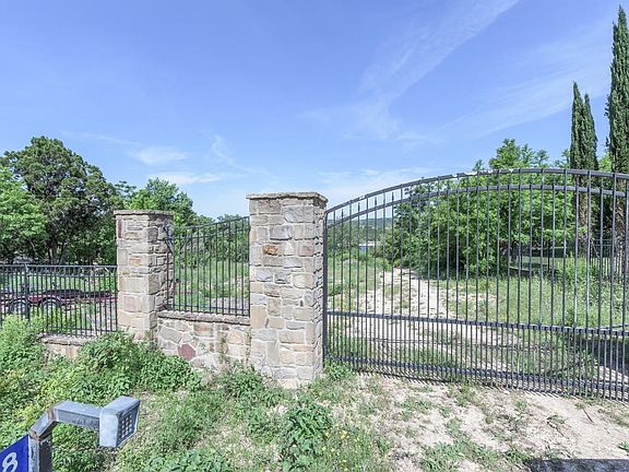 2nd image of 8200 West Dr