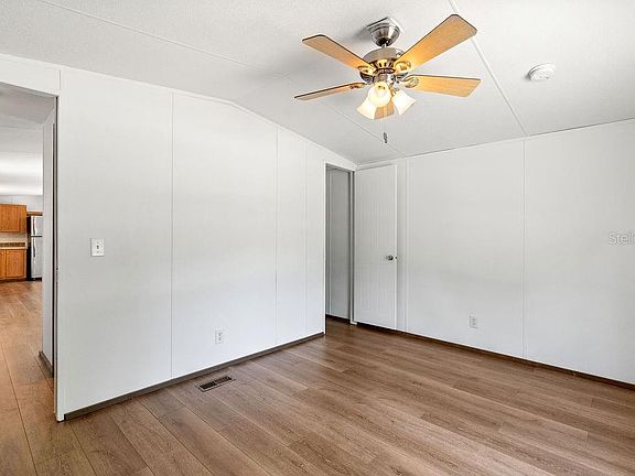 3rd image of 27133 MILLER ROAD