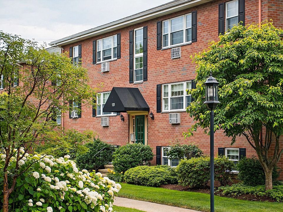 Albemarle Gardens 149 North St Newton, MA Zillow Apartments for Rent in Newton