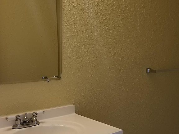 5th image of 257 Straight Ave NW APT 4