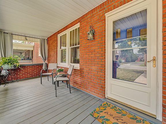 4th image of 2710 Hillcrest Ave NW