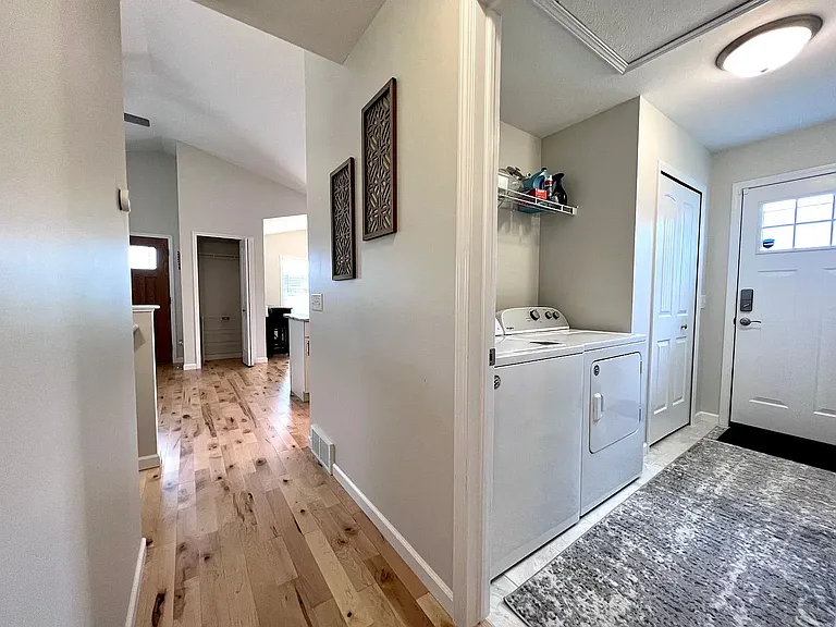 820 Sienna St — Photo 11