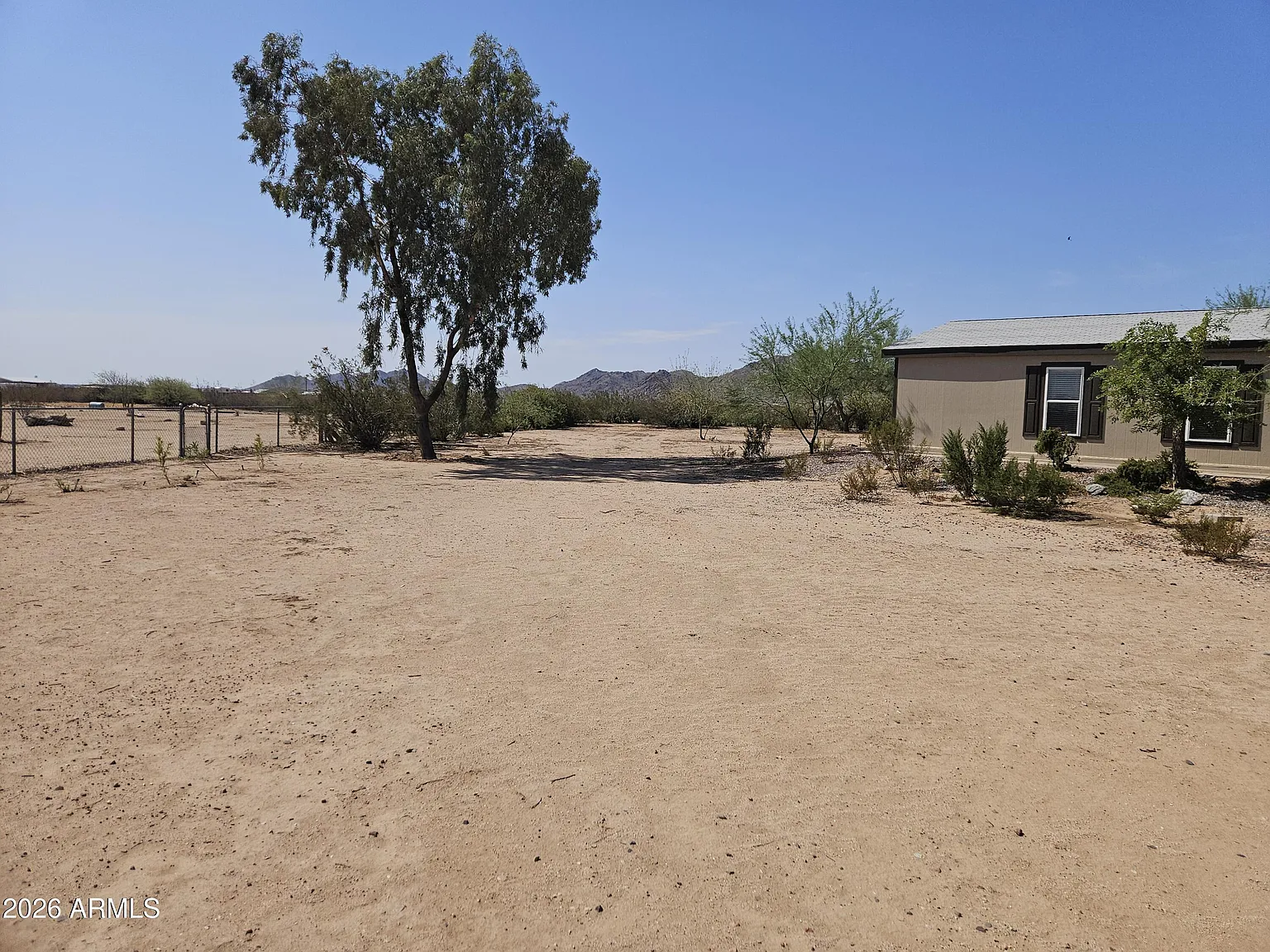 3 bed, 2.0 bath, 1950 sqft, $2,000 — Photo 4