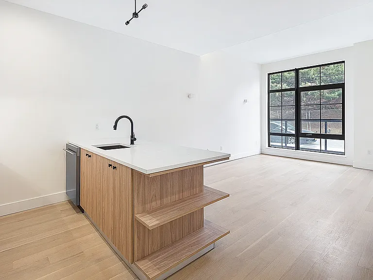 25 Bruckner Blvd #1L — Photo 3