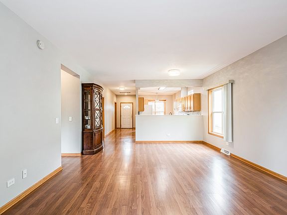 4th image of 3219 Whirlaway Ct