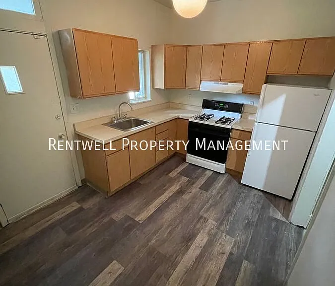 736 Franklin Ave #1 — Photo 5