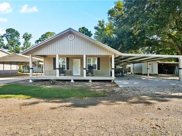 22259 Chinquapin Ave, Maurepas, LA 70449