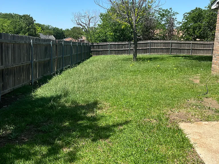 2101 Pennington Dr — Photo 9