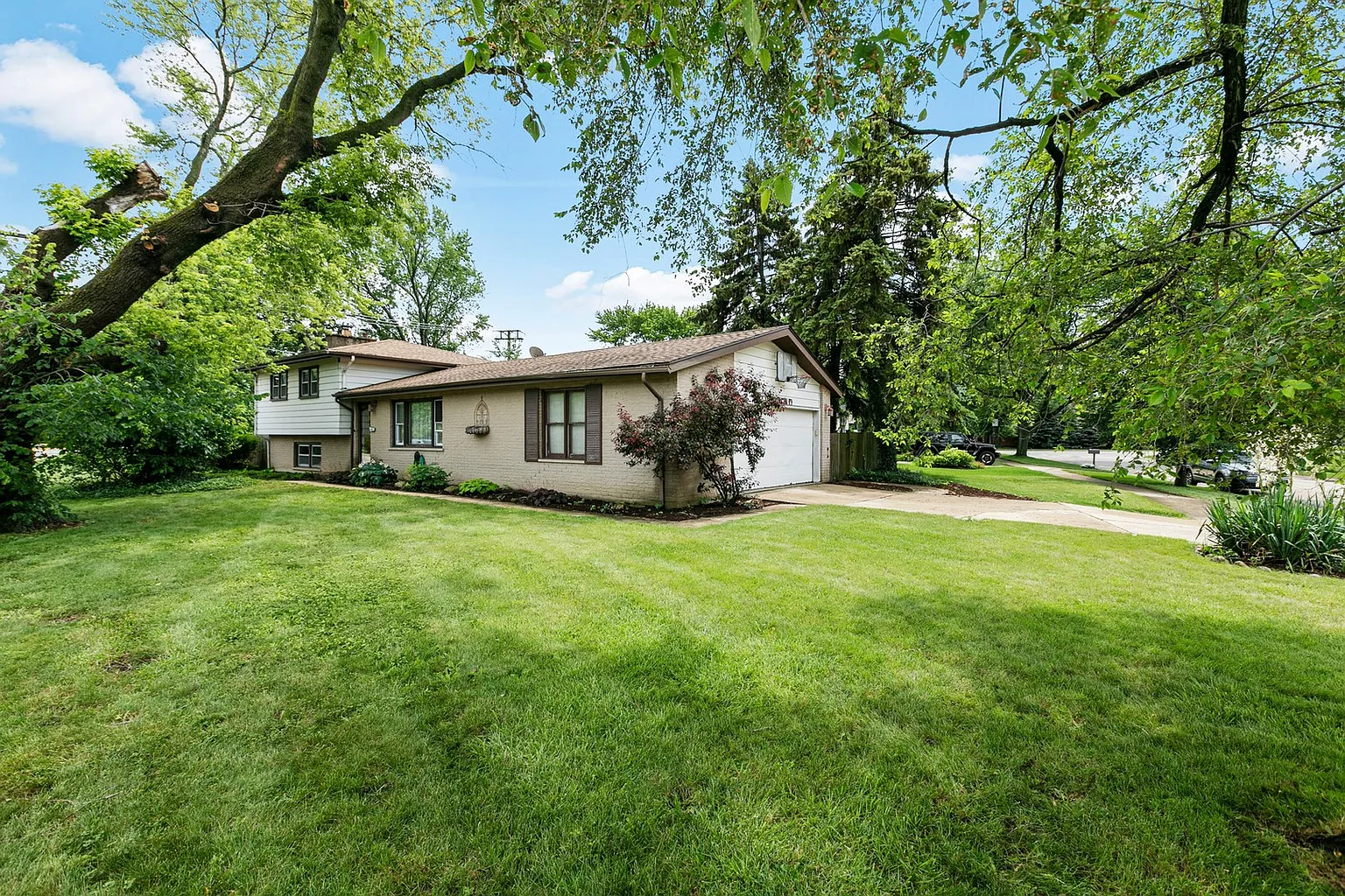 115 W Kirchhoff Rd photo 1