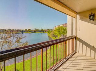 10288 NW 9th Street Cir APT 403, Miami, FL 33172