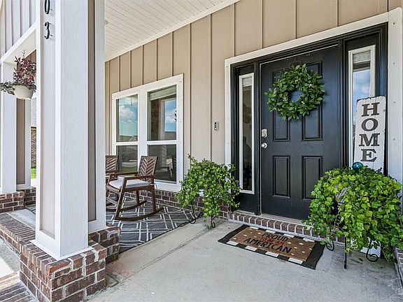 5th image of 303 Cayden Way