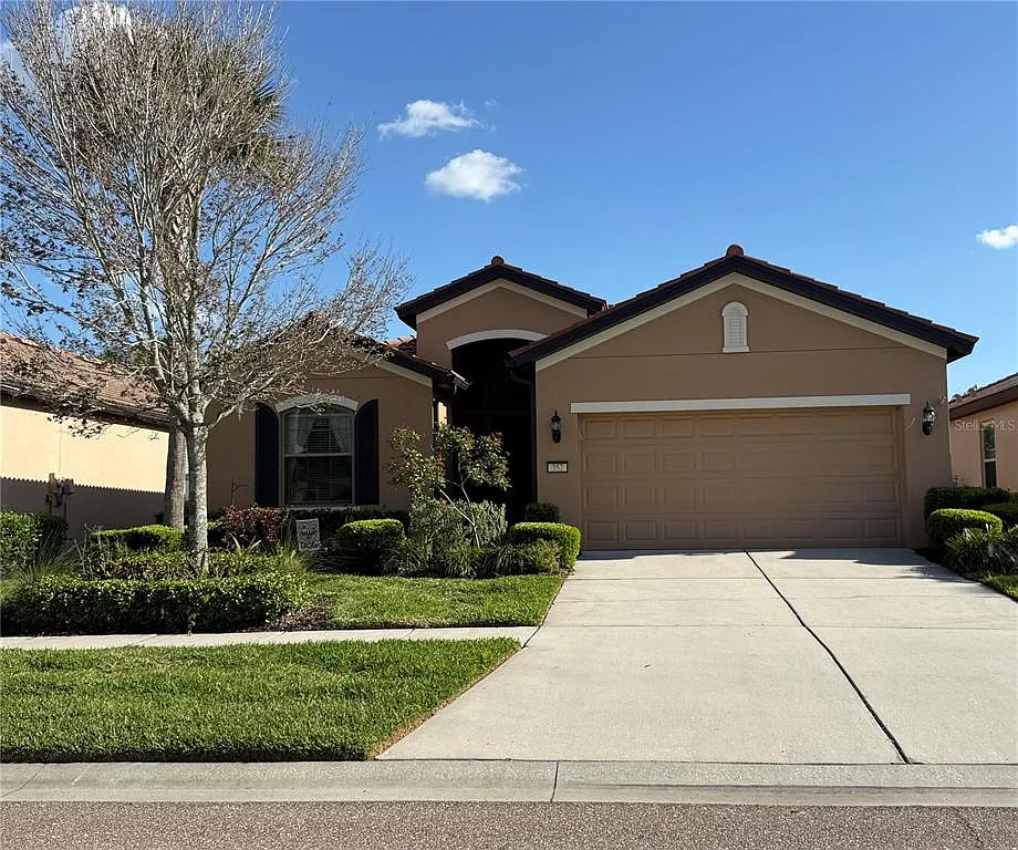 3 bed, 2.0 bath, 2190 sqft, $2,995 — Photo 1