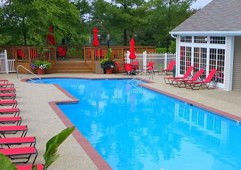 Dover Farms Apartments — Photo 1