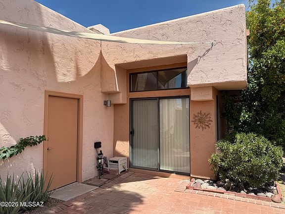 4th image of 3356 N Carrywood Dr
