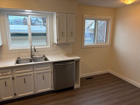 3rd image of 14409 106th Ave NW