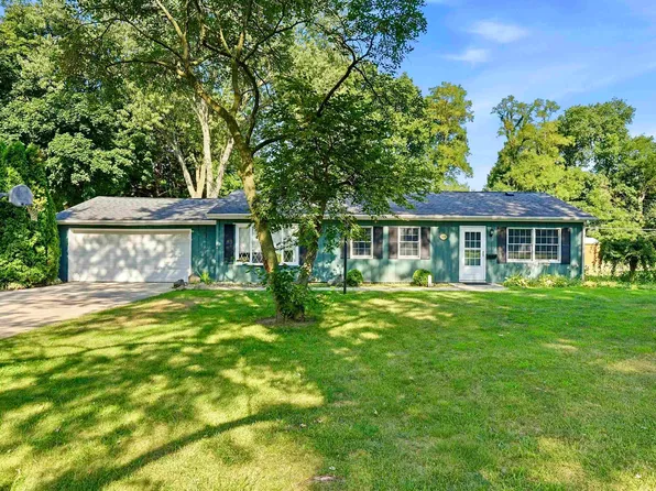 518 N Meadow Ln, Kendallville, IN 46755