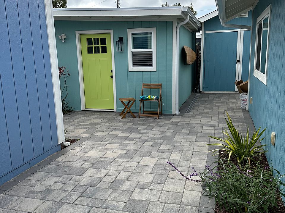 Shared areas include walk ways, patios, BBQ and palapa bar.