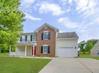 2001 Softwind Dr, Clayton, NC 27520