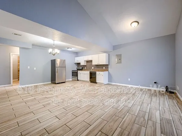 6901 Jackson Ave #6903, Kansas City, MO 64132