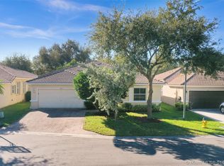5220 NW 49th St, Coconut Creek, FL 33073