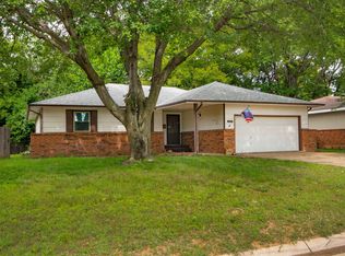 1533 N Rockwood Blvd, Mulvane, KS 67110