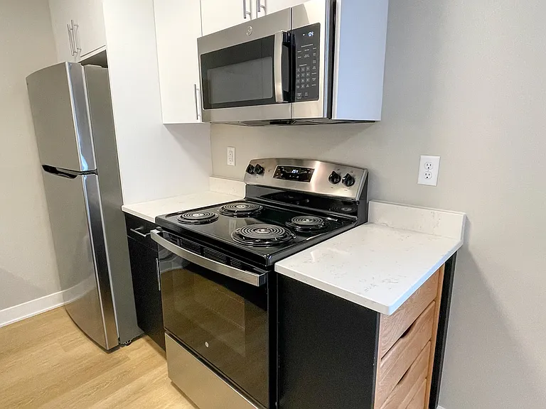 12007 W Burleigh St #104 — Photo 4