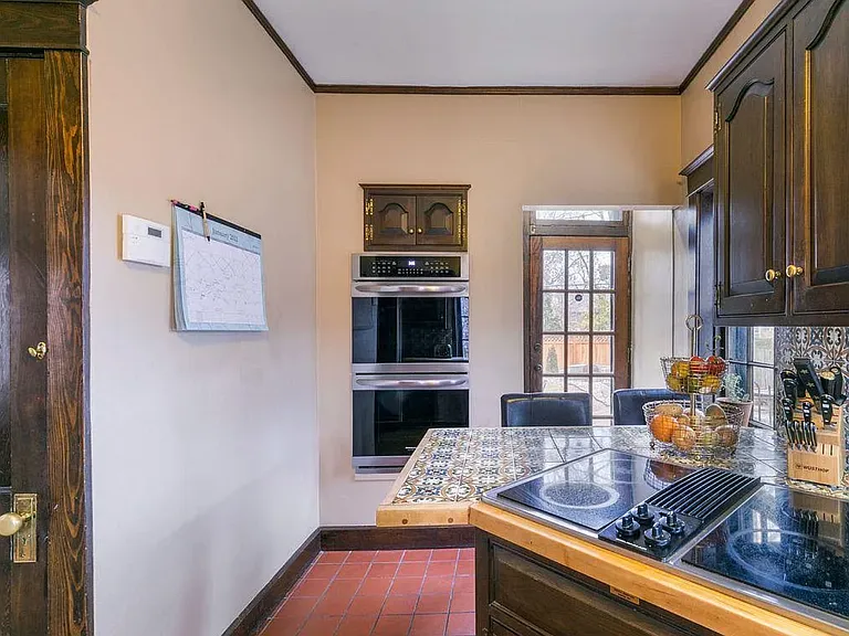 7446 Byron Pl — Photo 16