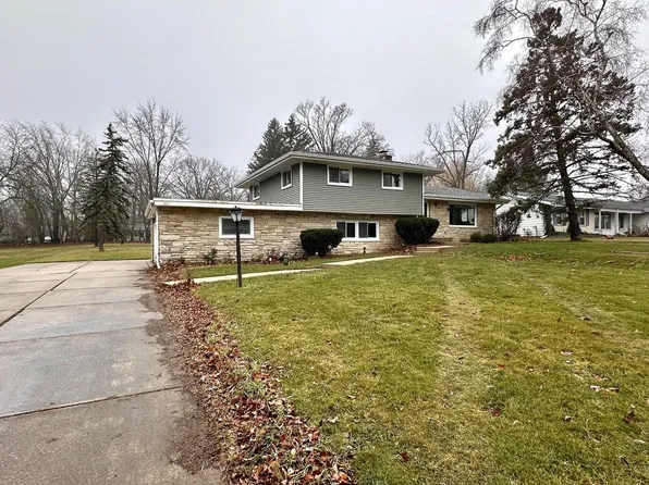 4907 Twin Elms DRIVE, Racine, WI 53406