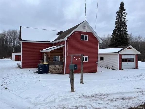 127 Luxmore St, Ironwood, MI 49938
