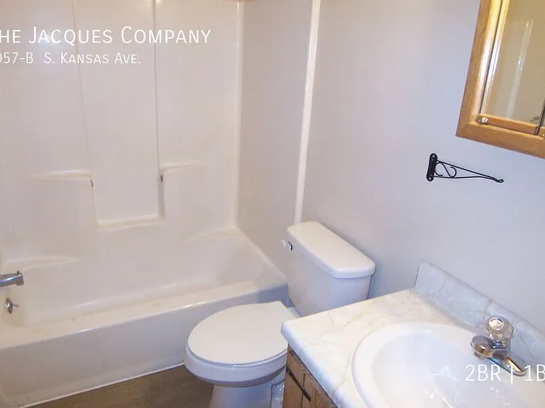 1057B S Kansas Ave — Photo 4
