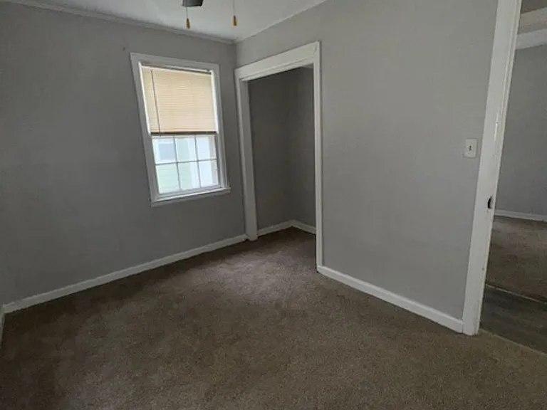 820 S Western Ave — Photo 3