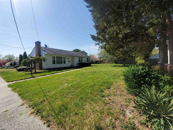 2nd image of 21 E Windsor Ave