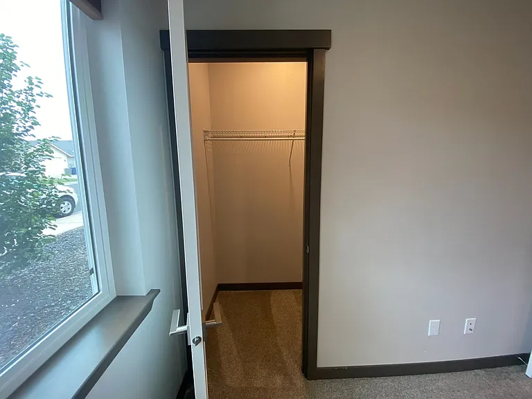 108 W Greenfield Ave — Photo 38