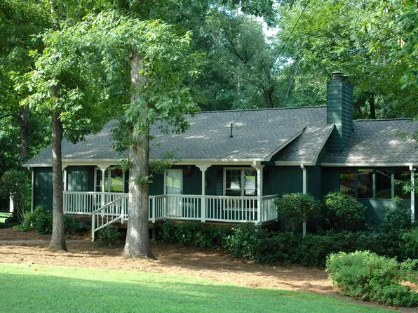 174 Lake Somerset Dr NW, Marietta, GA 30064