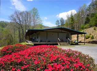 950 Upper Hanging Rock Rd, Spruce Pine, NC 28777