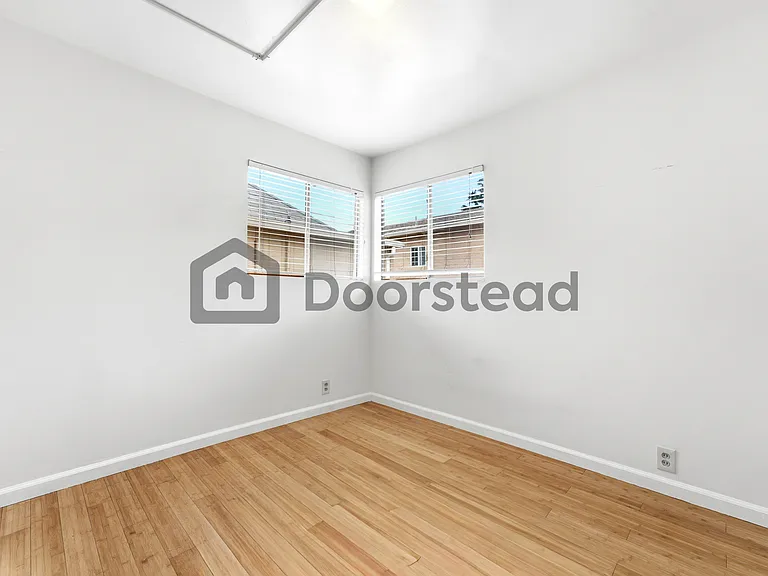 4339 Adeline St #B — Photo 9