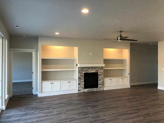 Gas Fireplace in Great Room